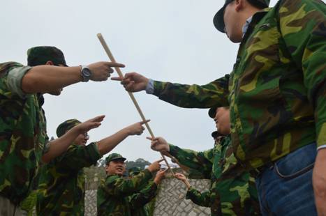 2015容大科技拓展訓練—沒有完美的個人，只有完美的團隊