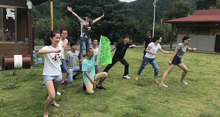 領(lǐng)略自然之美——容大科技2017龍巖七彩藍(lán)田之旅