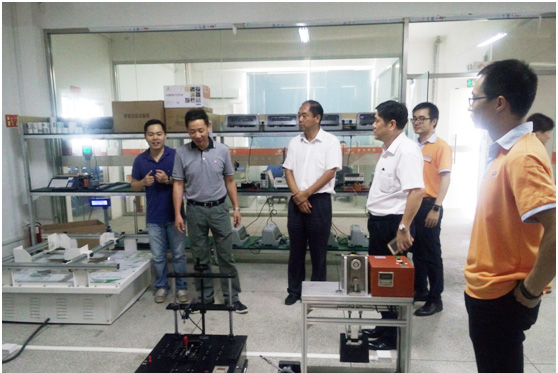 廈門市科技局領導蒞臨容大參觀調研