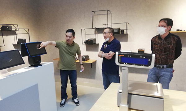 疫情期間，各級領(lǐng)導(dǎo)關(guān)懷慰問，容大工作穩(wěn)中推進(jìn)